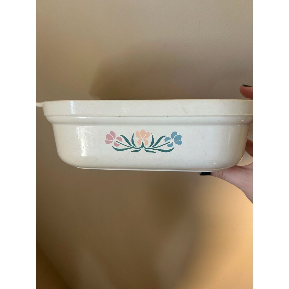 Vintage Anchor Hocking Microware 2.5 Qt Casserole Dish Pastel Iris Floral C85-11